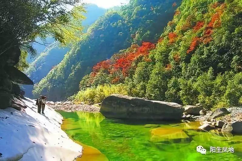 人间四月芳菲尽，山寺桃花始盛开？这句诗句是什么意思？游戏画面